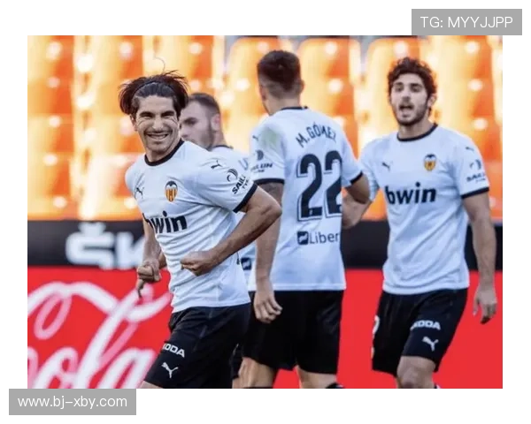 瓦伦西亚足球俱乐部历史发展与未来展望分析 瓦伦西亚足球俱乐部历史发展与未来展望分析