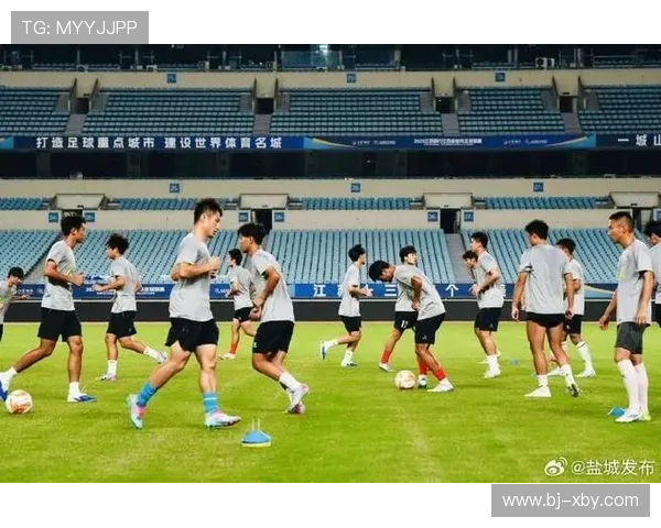 盐城队奋力拼搏展现风采 新赛季目标明确力争更高荣誉 盐城队奋力拼搏展现风采 新赛季目标明确力争更高荣誉