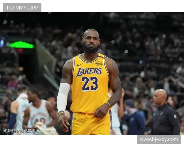 NBA最新动态:詹姆斯复出战力回归 勇士新援表现惊艳赛季前瞻解析 NBA最新动态:詹姆斯复出战力回归 勇士新援表现惊艳赛季前瞻解析